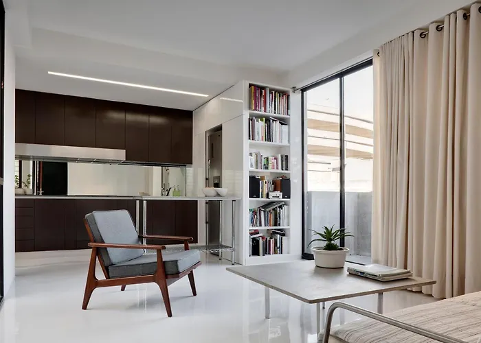 Designers Penthouse With Roof Garden - Ac *